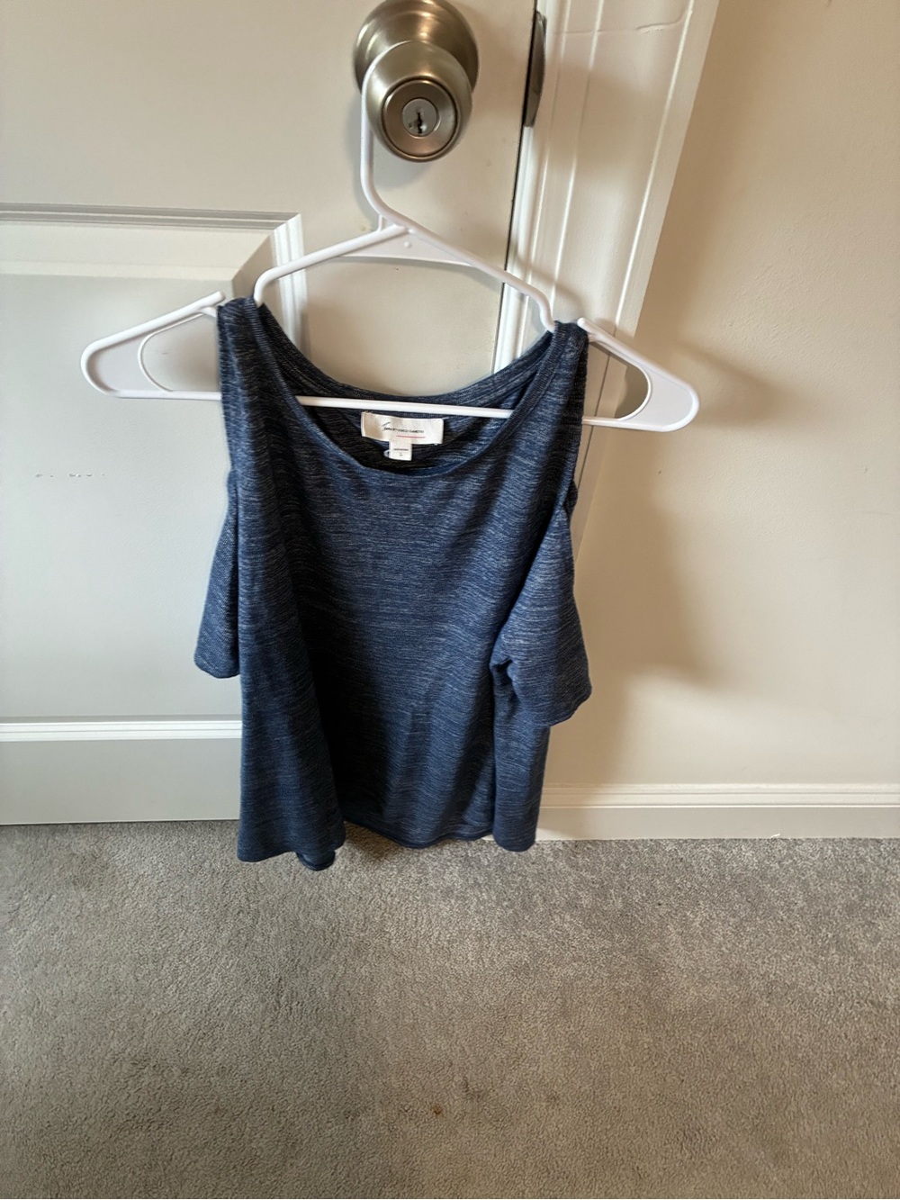 Two by Vince Camuto Navy Cold-Shoulder Camisole